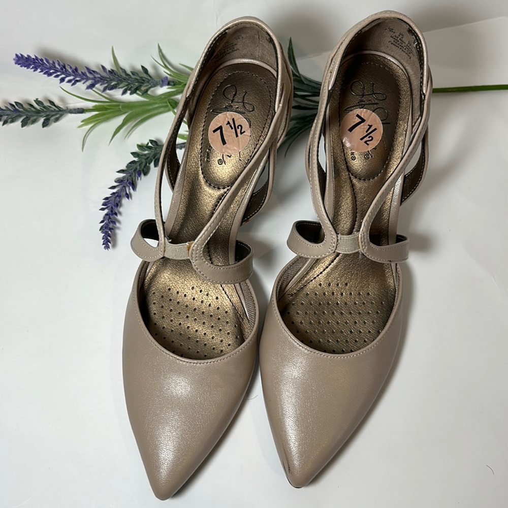 Women's Life Stride 2-3/4" Heel Seamless Taupe Vinci Sandals Shoes US Size 7 1/2